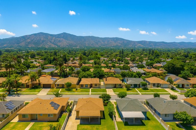 Fall Lawn Cleanup Service in Sylmar, CA
