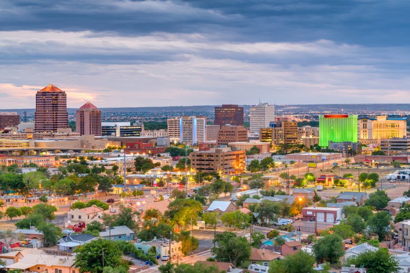 Fall Lawn Cleanup Service in Albuquerque, NM