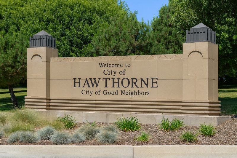 Leaf Removal in Hawthorne, CA